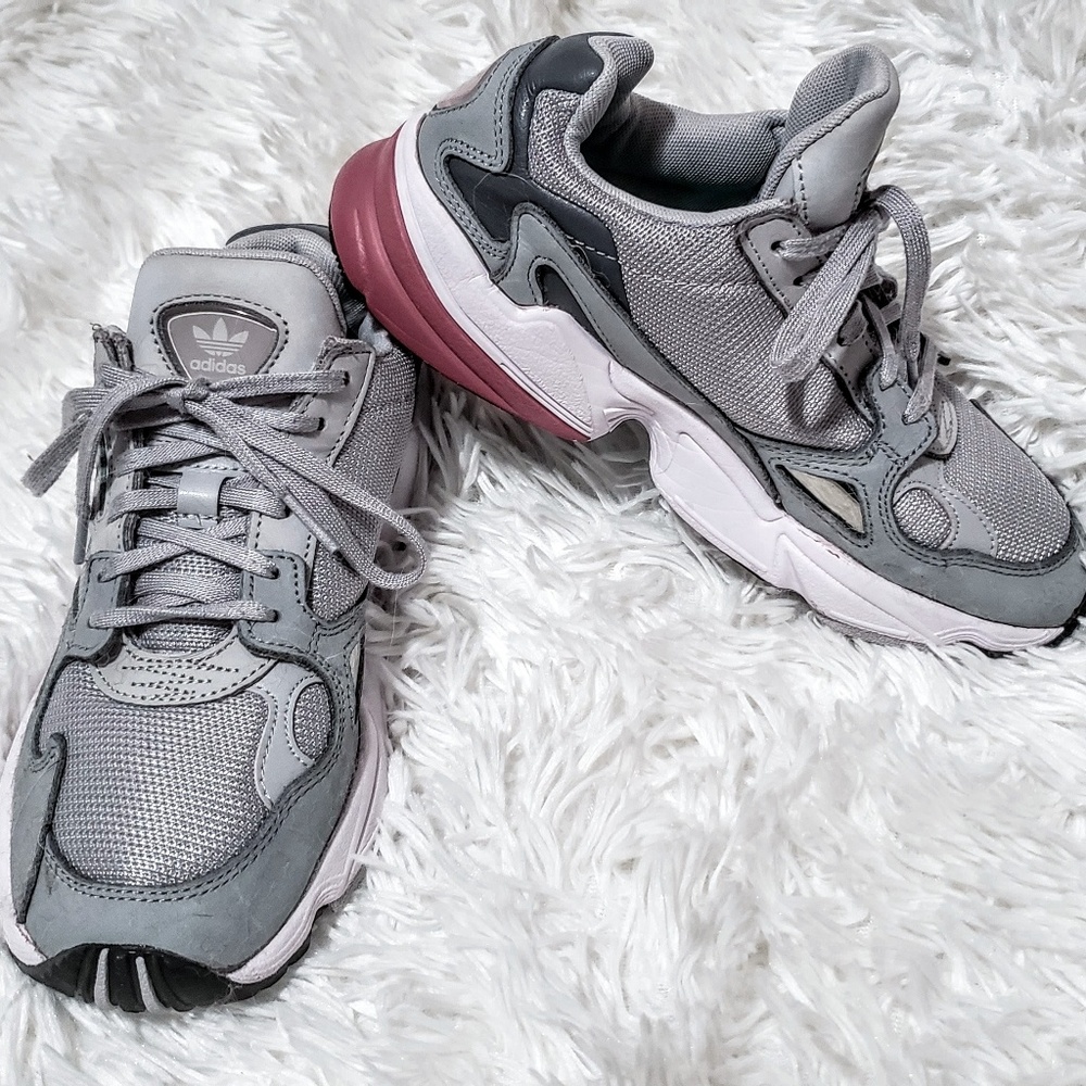 Adidas falcon